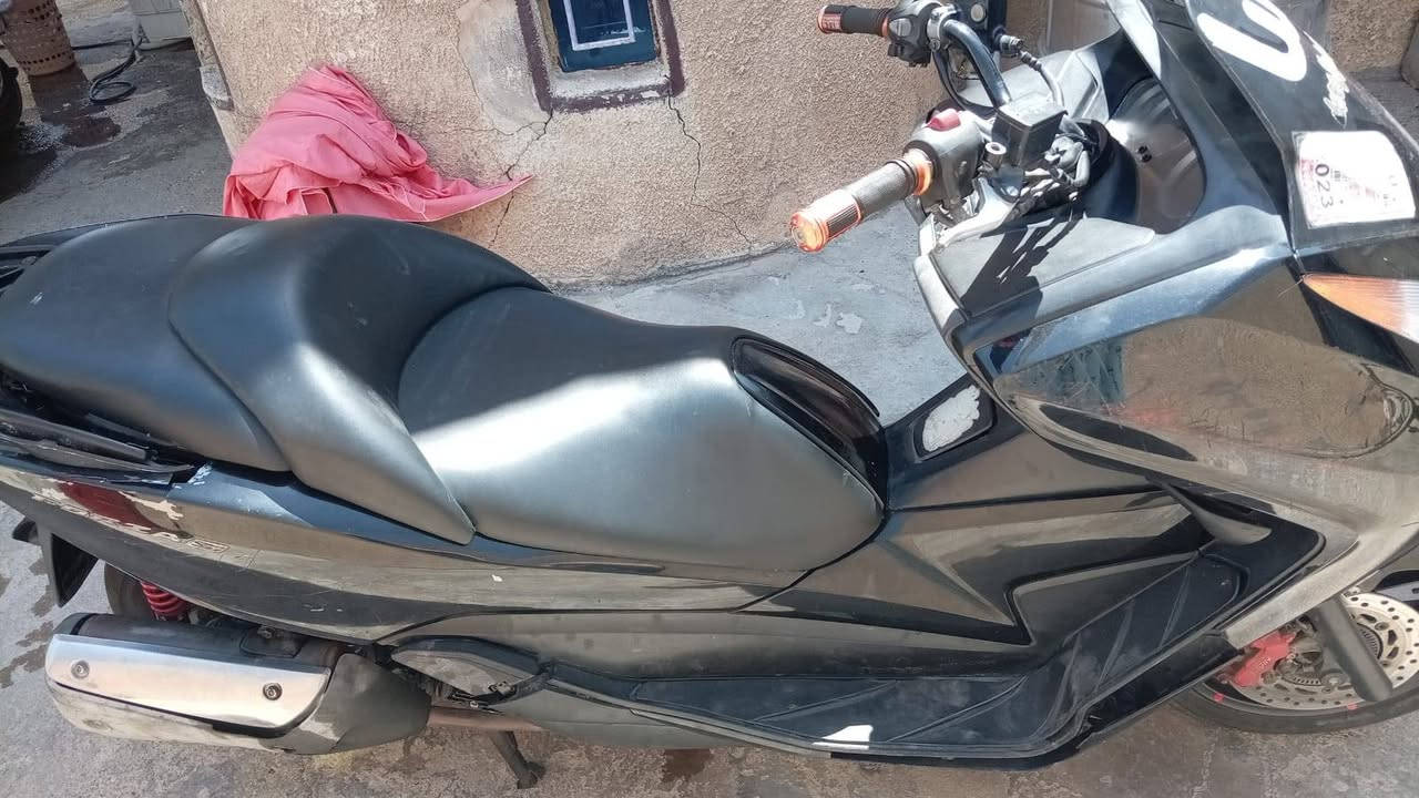 سلام عليكم فورزه صفر 12 كامله مكمله بيها بس نقص اشاره اماميه وحده فقط مستعجل عله البيعه الدراجه خير من الله رقمي اتصال او واتساب السعر مليون450 وبيها مجال مكاني بغداد الحسينيه الراشديه ***********
