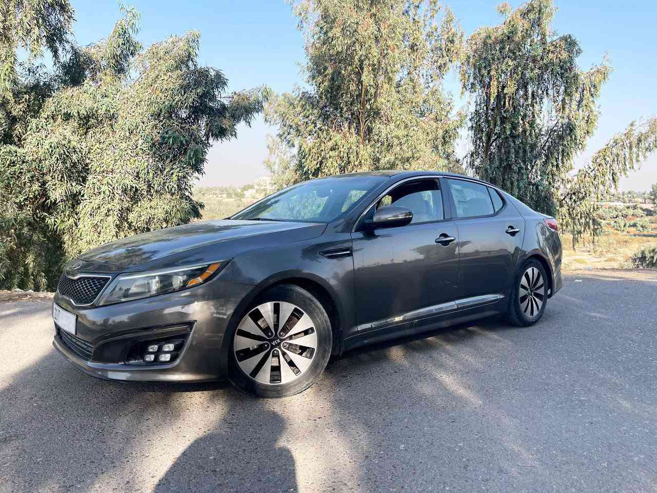 كيا اوبتما 2014 سعرها 85 ورقة
محرك gdi مجفت قبل شهرين شغل درجة اولى

كير جيد جدا 

تدفئة تبريد ممتاز 

ماشية 111 الف ميل 

نظافة التايرات 90%

الحادث موجود بالصور

الصبغ 4 قطع ابيع صبغ حزام 

صدرها نظافته 70%

مكانها ديالى الغالبية 

رقم الهاتف ***********

نص مكتوب في الصور:
- 6 LTE 10:16 2 / 12 1:1 BidCars bid.cars
- 6 LTE 10:16 1 / 12 BidCars bid.cars