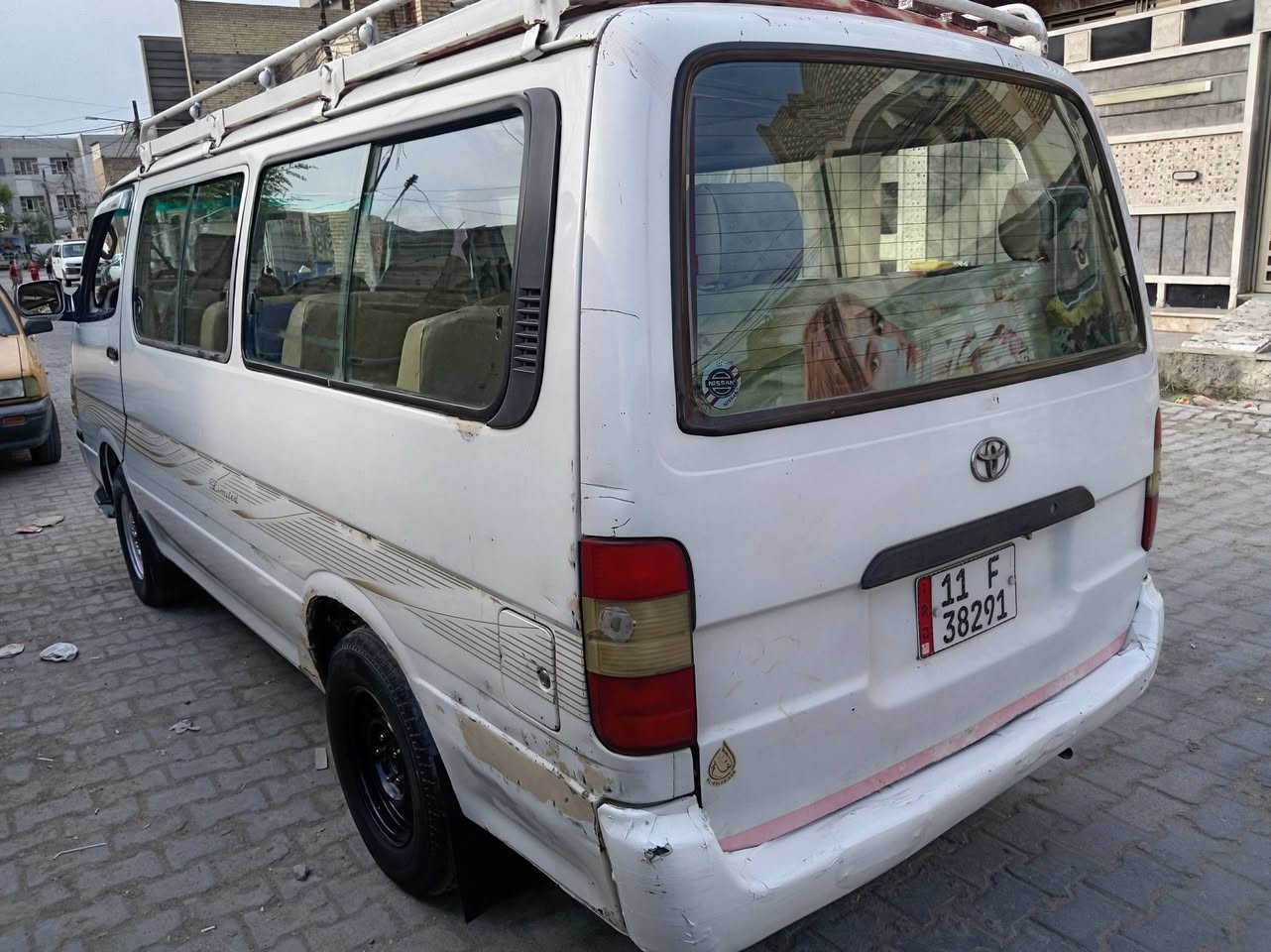 سلام عليكم جنبي لبيع رقم دولي بغداد موديل 9 مصفدة هية وغرمات ورقم شاصي جديد بلتكمة السعر 55 وبيهة مجال العنوان بغداد ***********
