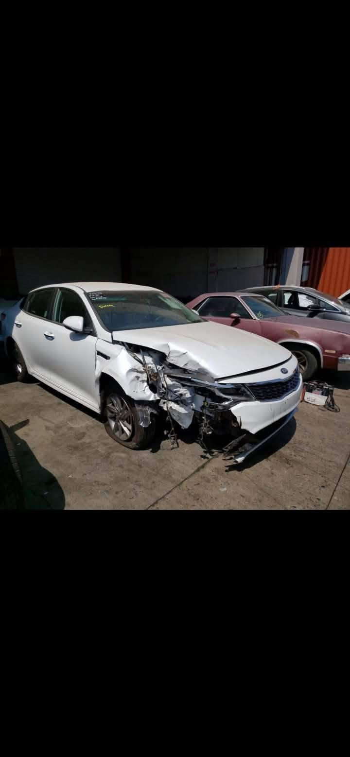 اوبتما 2020 مكينه 2400 ماشيه 60
مواصفات عاديه رقم بغداد باسمي سنويه جديدة ال2031
مكان بغداد حي الجامعه
السعر 137 وبيها مجال بسيط
***********
