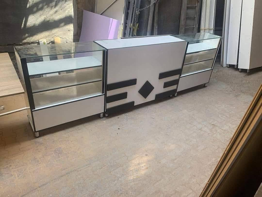 لعمل كافه أعمال الديكورات و المطابخ وميز ابلازمه وجزامات حسب الطلب
ونشتغل أيضا محلات الموبايلات والصدليات و الملابس للستفسار خاص او الاتصال ***********
العنوان الحسين قرب الجسر
