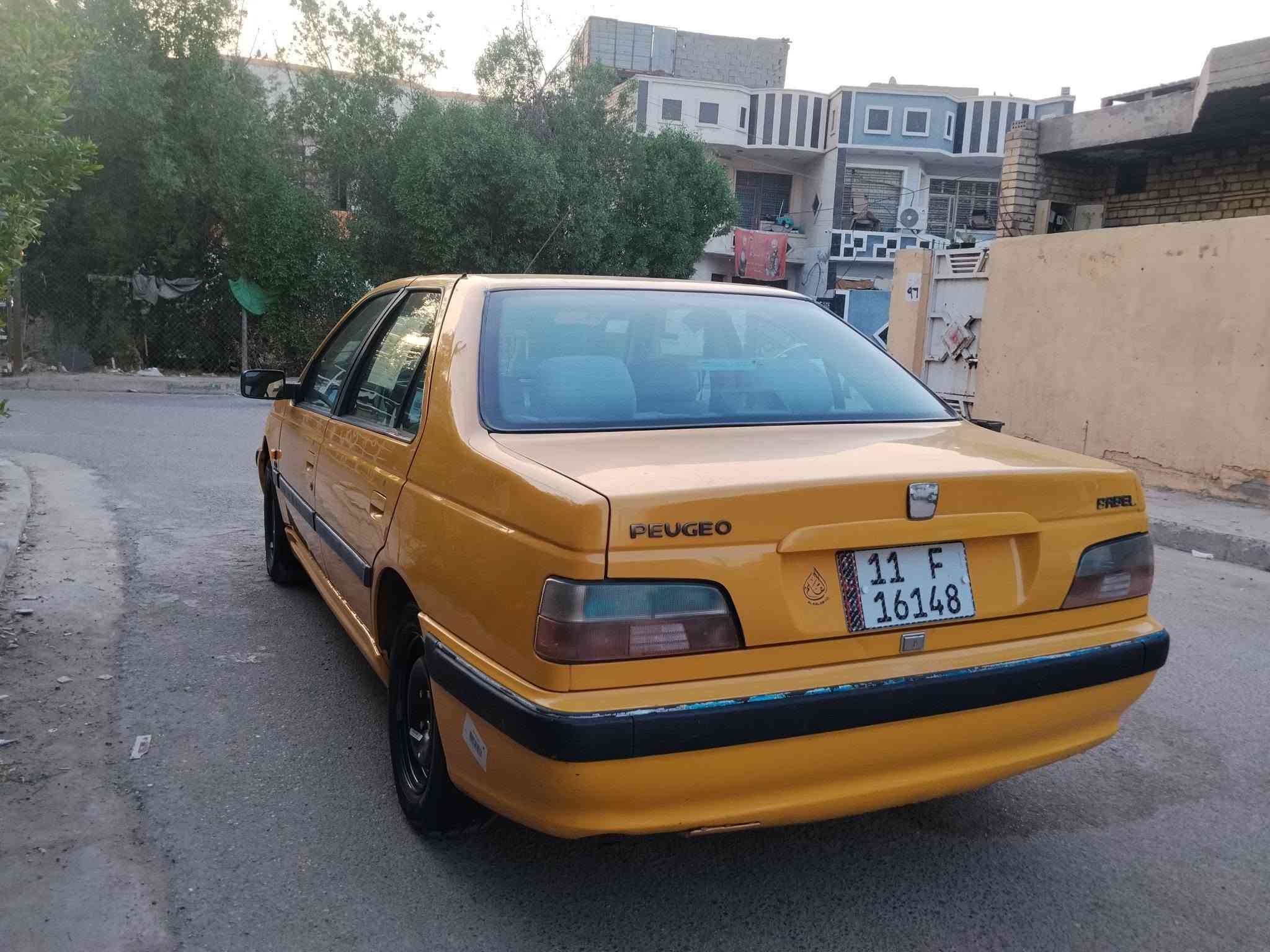 سلام عليكم بيجو بارص 2015 رقم بغداد دولي مصفره هيئه غرمات مكينه وكير جدد تخم تاير نضيف صدر امامي خلفي جديد تبريد ثلج داخله مدوشم كاعيه جلد لايت زنون  سياره حلوه و كاعده مكفوله من ضربه وتبديل تكم لغود شواصي حوض كفاله هاي صوره مال اليوم وهاي تفاصيله سياره  سعر ٤٨ وبيه مجال اليحب يتصل ***********مكاني بغداد العبيدي
