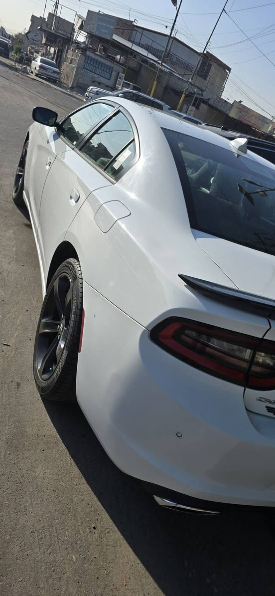 السلام عليكم
للبيع جارجر Sxt موديل 2018 كلين مكفولة كفالة عامة فقط دعاميات و شخوط بسيطه اتكفل الصبغ والتبديل والضربة والبارد السيارة جديدة و ما تتقارن بالمهجومات ماشيه 70 فقط السياره بأسمي السونار موجود 
موصفاتها
- تشغيل بصمة
-تو ويل 
-كراسي كهرباء
-مري هيتر
-كشنات تتفئه
-شاشة كبيره دوار ابلاد 
-قطعتين تبريد
-تشغيل عن بعد
-تحكم ستيرن
-مكينة 6 سلندر 3600
-كامرة+ حساس اصلي
-تخم تايرات  جديد 
مكاني - بغداد 
السعر 230 
الاستفسار ‭***********
للعلم السياره وارد كندي بلاديه تاخذهه ما تتعب اذ ردت ملاحضه غير الدعاميه الاماميه ماتلكه تعديلهه سهل بس غير متفرغ للتعديل
