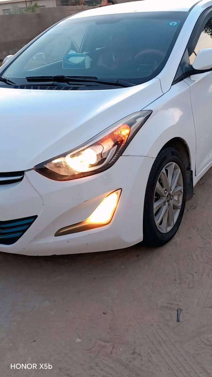 هونداي. النترا. موديل 2014.
نص فول. تخم تاير تبريد شرط. 
كير محرك شرط. 1800دوش. المرغوب 
بيه جاملغ مبدل ولضربه ما عابره. 
بيه بارد باب السايق.
السياره نضيفه جداً.                
السعر. 115وبيه مجال. 
مكان السماوه. 
للستفسار اتصال على الرقم ادناه. 
***********
