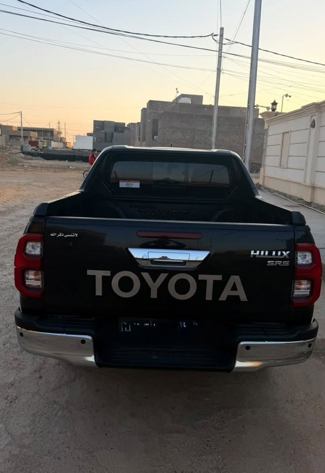 هايلوكس (TRD) 2024
السلام عليكم 

 النوع: تويوتا هايلوكس (TRD)
 الموديل: 2024
 المحرك: 6 سلندر (V6) بسعة 4.0 
 العداد: 86,200 كم
 السيارة مكفولة كفالة عامه 
 ناقل الحركة : أوتوماتيك
 نظام الدفع: رباعي (4x4)
المميزات والإضافات (فئة TRD الرياضية)
 نظام تشغيل ذكي (بصمة دخول وتشغيل)
 شاشة معلومات ولمس تدعم Apple CarPlay / Android Auto
 كاميرا خلفية مع حساسات اصطفاف أمامية
 نظام صوتي متطور 
تكييف (أمامي وخلفي)
السعر المطلوب: 36000$ وبيها مجال شي بسيط 
مكان السيارة الانبار 
للتواصل اتصال و واتساب :***********

