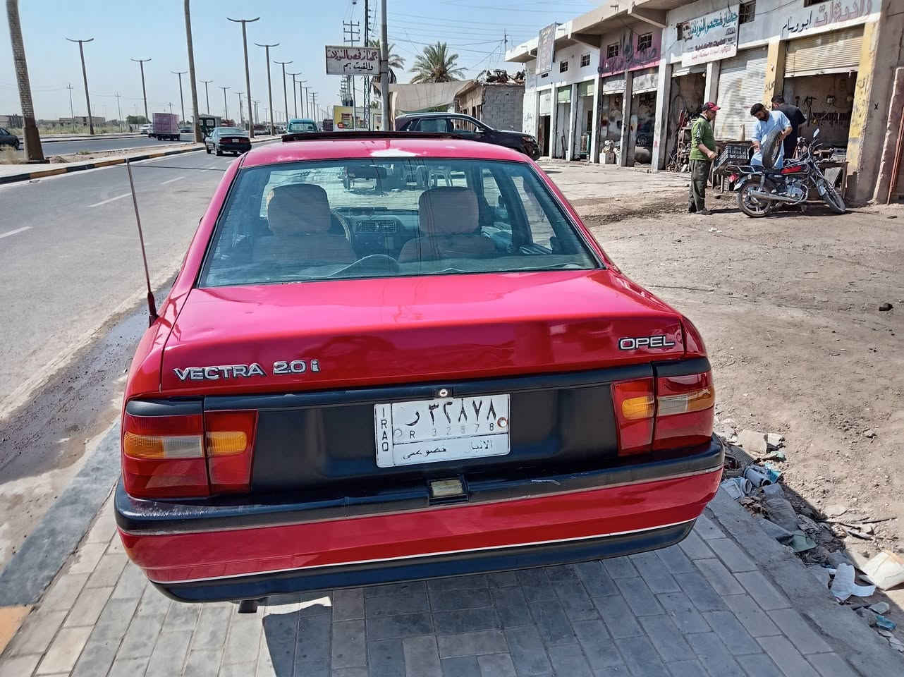سلام عليكم فكتره للبيع 92محرك2000رقم انبارصبغ حزام جماليه سعر30وبيهه مجال المكان فلوجه كرمه ***********
