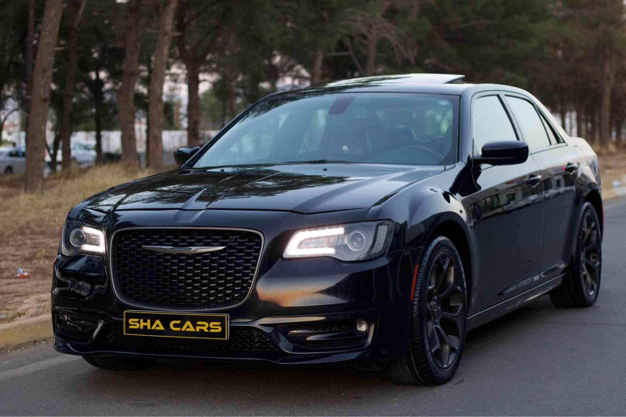 CHRESLER 300 S gold editions 
2019
cline title 
دەعامی بۆ دەعامی بەشەرت بێ بۆیاخ 
دەعامیم بۆ جوانی کردووە بە لەحیە شۆڕ بیلادیەکەی ماوە بێ بۆیاخ بە شەرت
سەیارەکە گیڕ و مەکینە و کارەبای بەشەرتی هەموو شت 
پانۆراما
بەسمە و شەغال
کوشن جلد و کوشن کارەبای و کوشن هیتەر 
شاشە گەورە 
سعر ٢٧٨$
*********** السليمانية, العراق

نص مكتوب في الصور:
- SHA CARS