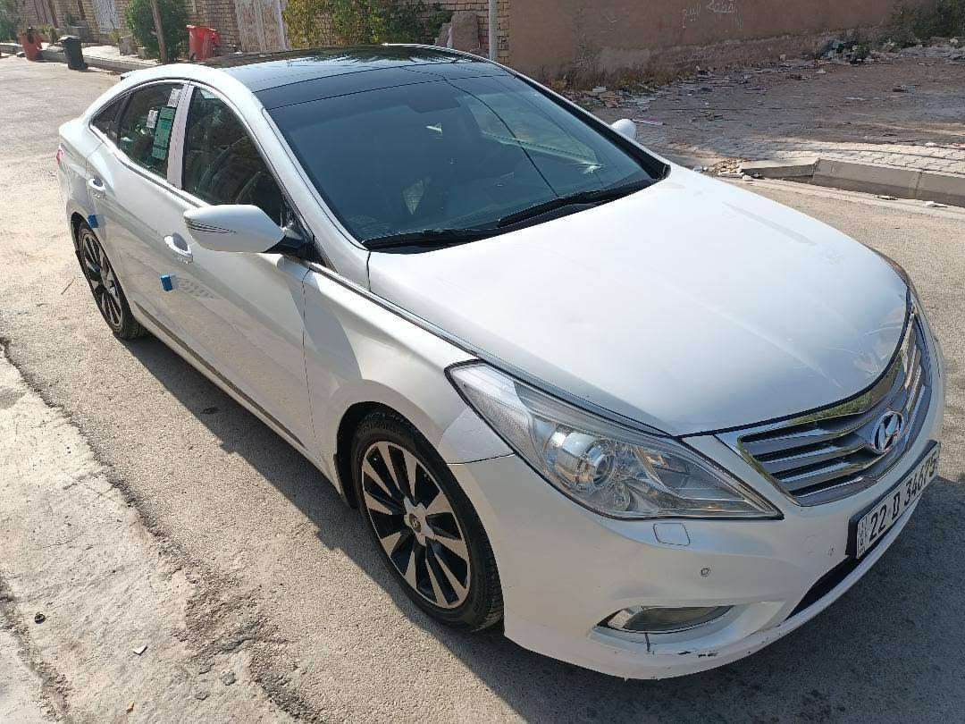 #لعشاق_النظافة والسيارات المميزة

النادرة

ازيرا هونداي خليجيه مكفوله كفاله عامه موديل 2014 - رقم اربيل بأسمي  تحويل مباشر 

فول مواصفات

للاخير .

مكفوله من الصبغ والتبديل والحادث والبارد وكلشي

السيارة من دعامية لـ دعامية مكفولة بدون أي نقص

المحرك 6 المرغوب

والكير والكهربائيات بحالة الشركة

شرط الفحص والضمان 100%

المواصفات السياره

فول مواصفات ( فتحة سقف بانوراما طكتين ، كراسي جلد. وتحكم كهرباء سابق والراكب وتسخين

مقاعد ، حساسات اصطفاف ، بصمة ابواب انارت ترحيب موسيقت ترحيب حساسات امامي او خلفيه شاشه كامرا دوارا اشاير مري فول تحكم استيرين سماعات مضخم دمام  تبريد قطعتين، راديتر جديده مي راديتر الزيتي الاصلي جديد تخم تايرات جديده صار اسبوع من بدلتهن ، ويل كروم .19 . ستائر جانبية. وستارة خلفية كهربائية. وباقي مواصفات الأزيرا المعروفة).

سیاره نظيفه 💯 💯 بالعافيه ع الياخذها.......مكان سياره ....واسط الكوت 
السعر ،  145 ، وبيه مجال بسيط جدا وماعتقد اكو اخته بهيج سعر مناسب ....... *********** ....... بي وات ساب
