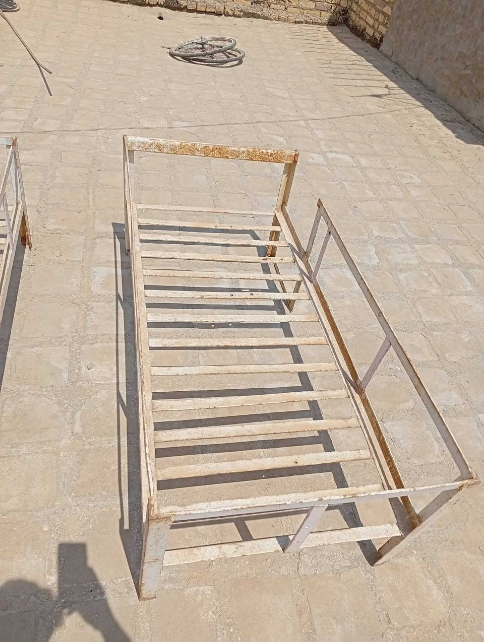 السلام عليكم يوجد جرابي عدد 2للبيع المكان بابل القاسم الاستفسار عله ***********
