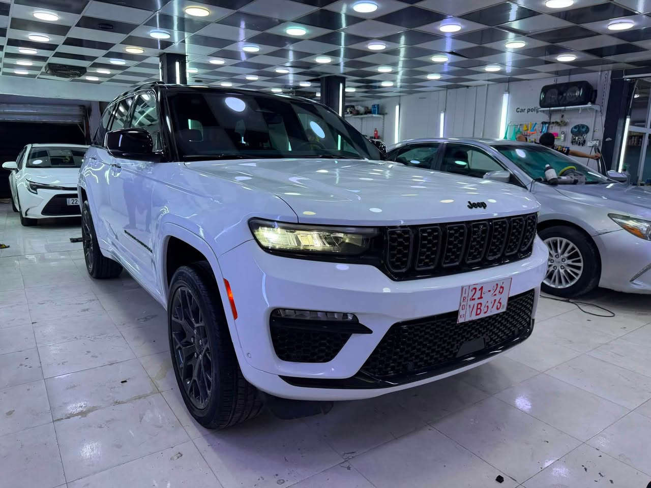 للبيع جيب جراند شيروكي سوميت 2025
السعر 340$

اللون الخارجي: أبيض ناصع
اللون الداخلي:اسود
نوع الوقود: بنزين
المحرك: 3.6 لتر V6 24 صمام MPFI DOHC
معدل استهلاك الوقود: 18-25 ميل لكل جالون
نظام الدفع: دفع رباعي

ممشى زيرو 
اللون الخارجي: أبيض ناصع
نظام الدفع: دفع رباعي
مدة رقم باقي 90يوم
ضرر سقف PDR. شبر صبخ
باب صبخ
عنوان كركوك
***********
