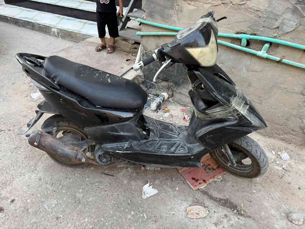 السلام عليكم شباب دراجه ماكس ثعلب او مضلع للبيع كلشي شغال بيه يرادله بس كفرات الله شاهد دراجهً تشلع شلع مفتوحه مره وحده بلاد  كابريته جديده + مصاص جديد + باتري جديد + البصره كرمه علي حي الطليعه وللعلم الدراجه ياباني مو صيني السعر 550 وبيه مجال ***********
