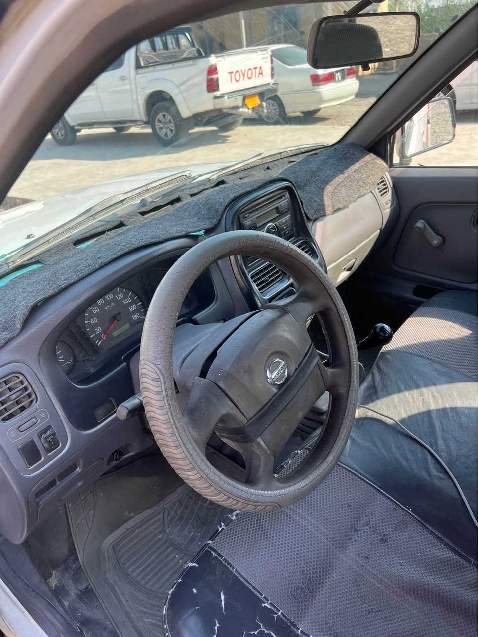 نيسان بيكاب بوفروشتن موديل ٢٠٠٢ته بريت پاوه ر سه نه وى تازه يه به شه رتى گيرو مه كينه وته حويل غرامه سى پارچه ى بوياخه ناوى كرتو ه زور نيه نى ماله مه عرزنيه به نا وى خومانه *********** السليمانية, العراق
