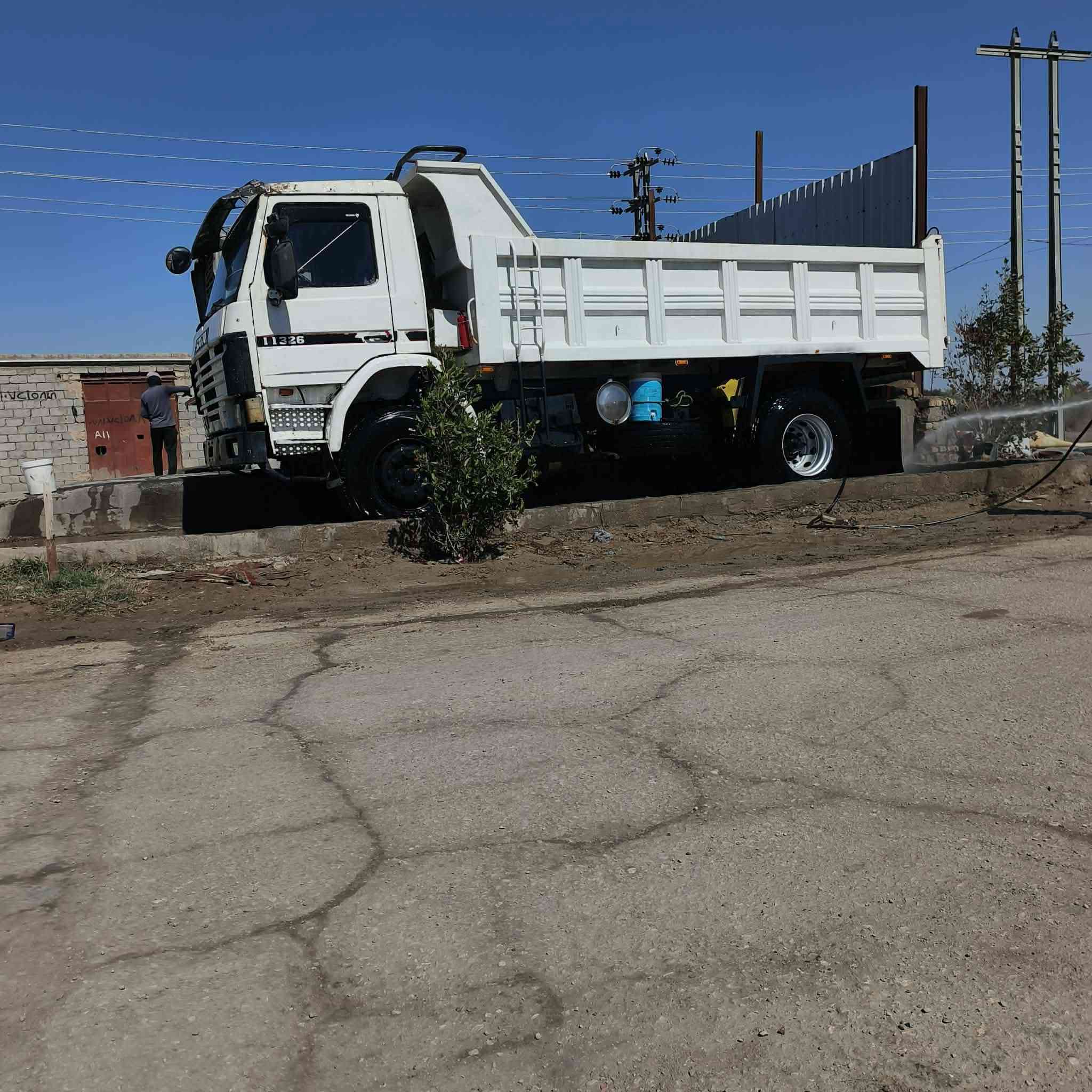 سكانيا 112 ونص موديل 86 تخم تاير كير5/5 سياره كفاله عامه سنويه بسمي تحويل مباشر بدي جديد سياره جاهزه للعمل اتصل ودلل ‏‪***********‬‏
