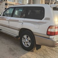 لاندكروزر • محرك ستة • ٢٠٠٥