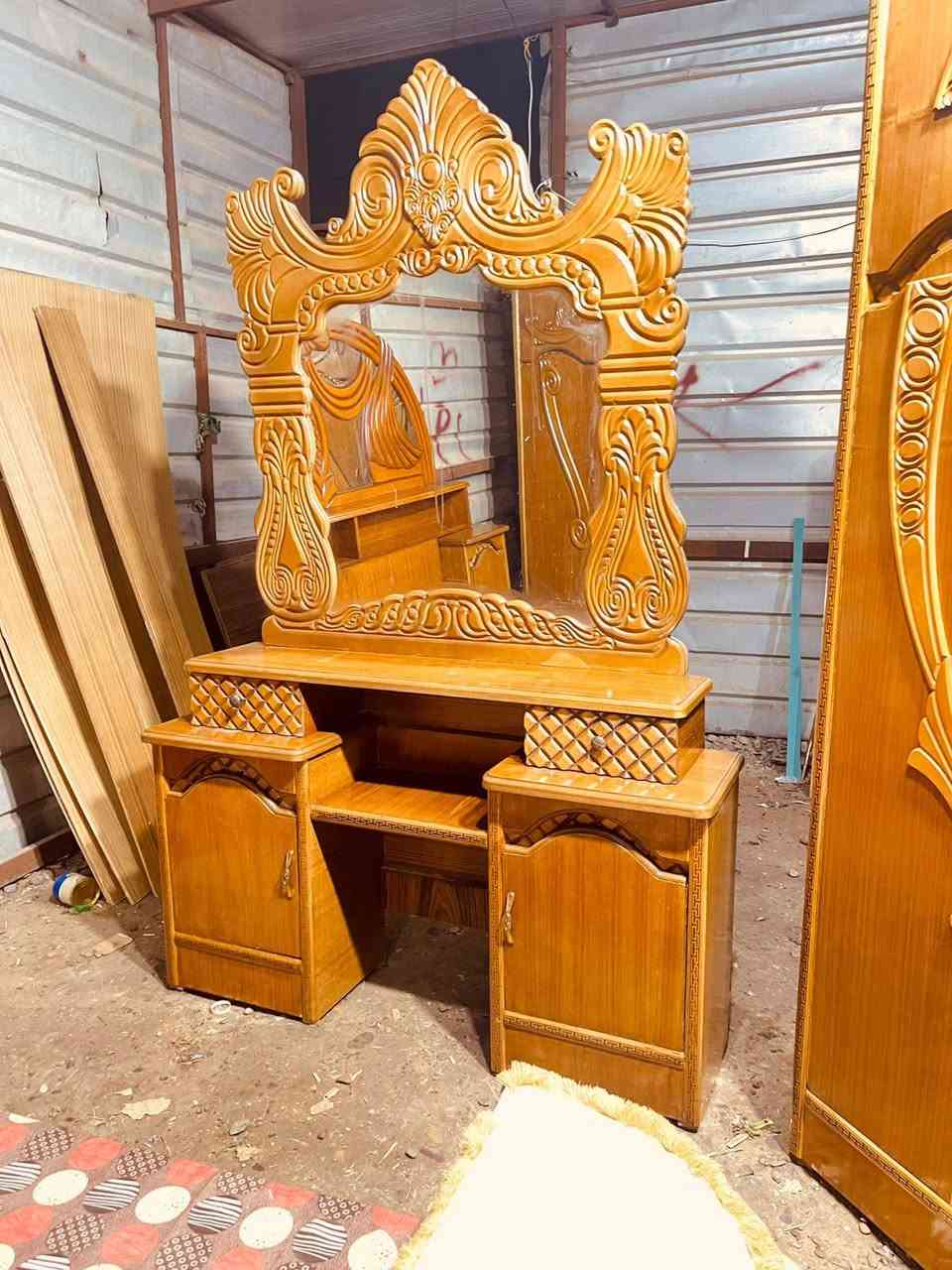 غرفه اخشاب للبيع ست ابواب ملحق نضيف صاج زاويه كنتوريه السعر 600 الاتصال على الرقم *********** بغداد متواجد واتساب وعندي توصيل بكروه
