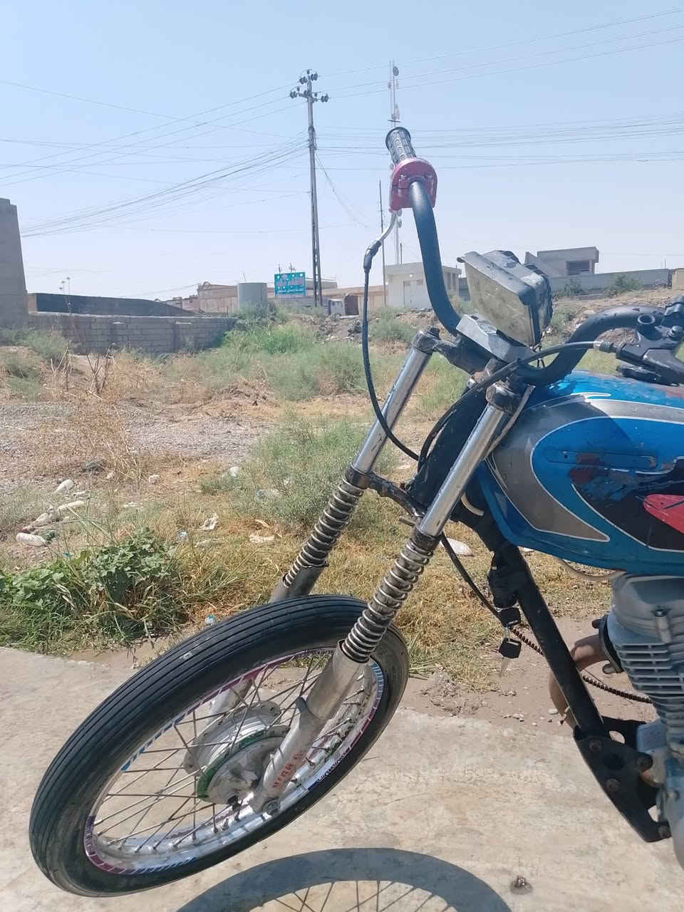 السلام عليكم ماطور حربي للبيع السعر 275 مايعوزو كلشي ماطور نضيف حيلل.  يعوزو بس خيال 🔥👋🏻
رقمي ***********
