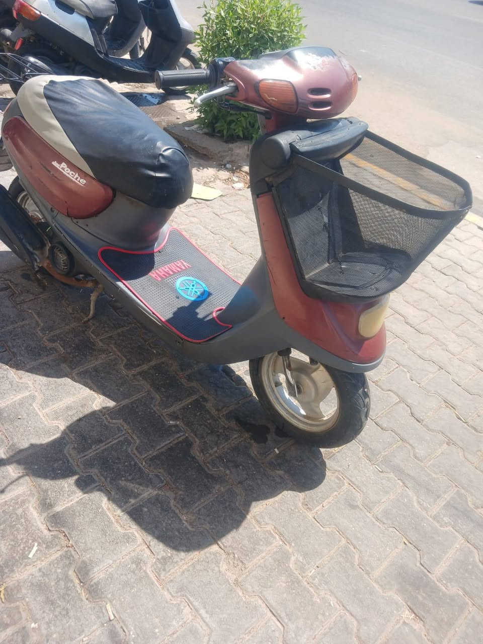 سلام عليكم منغولي للبيع 
كهربايات شغاله 
شاصي مكفول 
سعر 250
مجفته 
نقص سلف فقط 
***********

