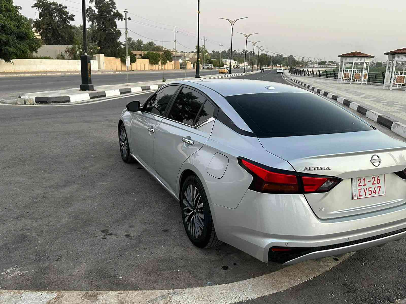 للبيع التيما sv
السعر 145 بيها مجال حك جية 
***********
موديل 2024
الون سلفر  
تثبيت سرعه 
شاشه لمس 
رادار 360 درجة 
كاميرا خلفي 
ويل كب جديد 
تايرات جديد 
ماشيه 46 زيرو
لايتات زنون بلادي 
كير مكينه بشرط 
لحيه امامي 
بگلايتات جديد 
تايرات صفر
صبغ بونيد او جاملغ بدون دواخل 
شواصي بدنه لغود مكفولة كفاله 
سيارة كاتي تترقم شمالي كاتي مالته ممكسور بعدهة عندك 90 يوم اتسوي رقم 
مكان السياره ديالى خانقين

نص مكتوب في الصور:
- BIDCARS