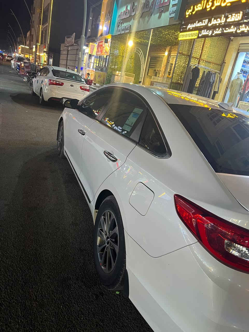 السلام عليكم
سوناتا 2067  وارد امريكي
حادثها جاملغ وبنيد 
محرك 2400 GDI
رقم اربيل 
شاشه كبيره 
كشن مخمل 
مانع انزلاق 
مثبت سرعه 
كامره دوراه
وباقي المواصفات المعروفه 
السعر$ 110
لانبار الرمادي 
للاستفسار 
***********
