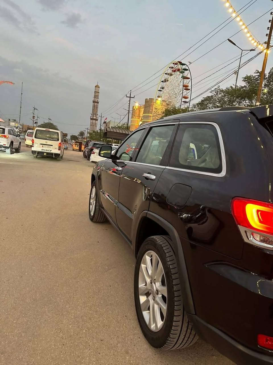 جيب كراند شيروكي لمتدد بلاس
مديل 2017

*  خليجي بنيد صبغ فقط بدون ايرباك  

* محرك 3.6L V6 Pentastar

* قوة 295 حصان

* كير أوتوماتيك 8 سرعات

* دفع رباعي 4×4

* ماشيه ١٣٤ الف كم

* نظام Quadra-Lift للرفع والخفض جكات

* نظام دفع Selec-Terrain بأوضاع متعددة للقيادة

* فتحة سقف بانوراما

* داخلية جلد 

* مقاعد أمامية كهربائية

* تبريد وتسخين المقاعد

* ذاكرة للمقاعد

* ستيرن  كهربائي وهيتر 

* كاميرا خلفية

* حساسات أمامية وخلفية

* مثبت سرعة

* تشغيل ودخول ذكي

* تشغيل عن بُعد

* مرايا كهربائية

* باب خلفي كهربائي

* إضاءة LED

* السيارة نظيفة جداً واستخدام شخص 

السياره تحويل نفس اليوم رقم بغداد

العنوان بغداد

الرقم / *********** 

السعر 200$ وبي مجال
