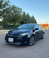 كورولا XLE • ٢٠١٧ • فتحة سقف