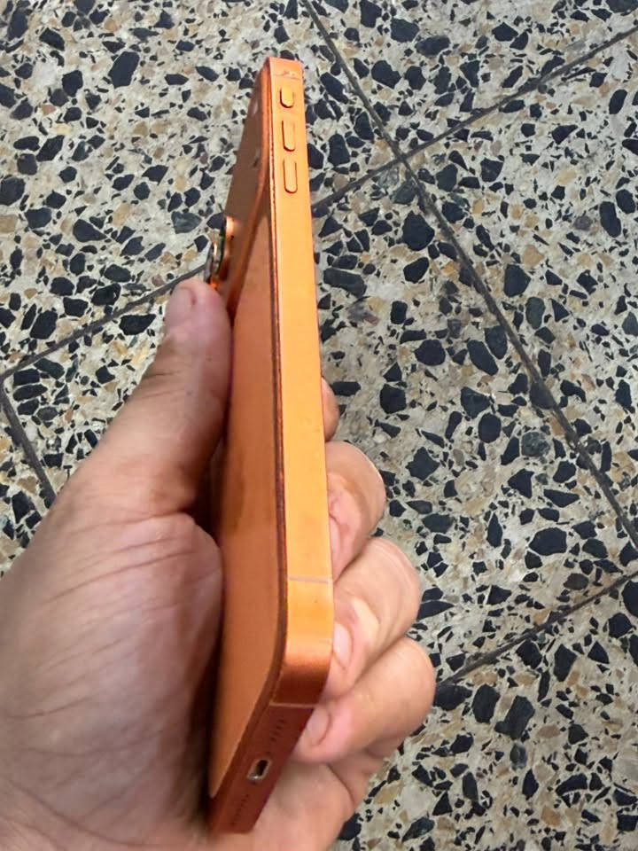 سلام عليكم عندي إكس ماكس محور 17 للبيع بدل شاشة وبطارية اصلية تلفون نظيف كل شيء ما بهية سعرة 190 بها مجال هذا رقمه***********
