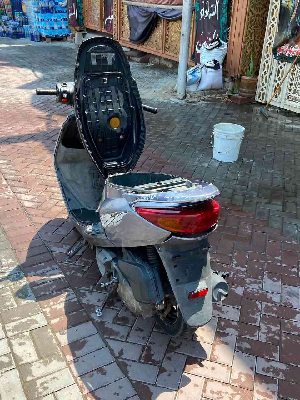 ‏السلام عليكم دراجة بريز نظيفة ما بيها بالصوت بلكج الخلفي شكشكة رادعة تصفي دراجة نظيفة مو تعبانة من البيت للشغل يعني ما طلعت مناطق بعيدة دراجة نظيفة بمئة% السعر خاص وهذا رقم التلفون مكان بغداد مدينة الصدر ***********￼
