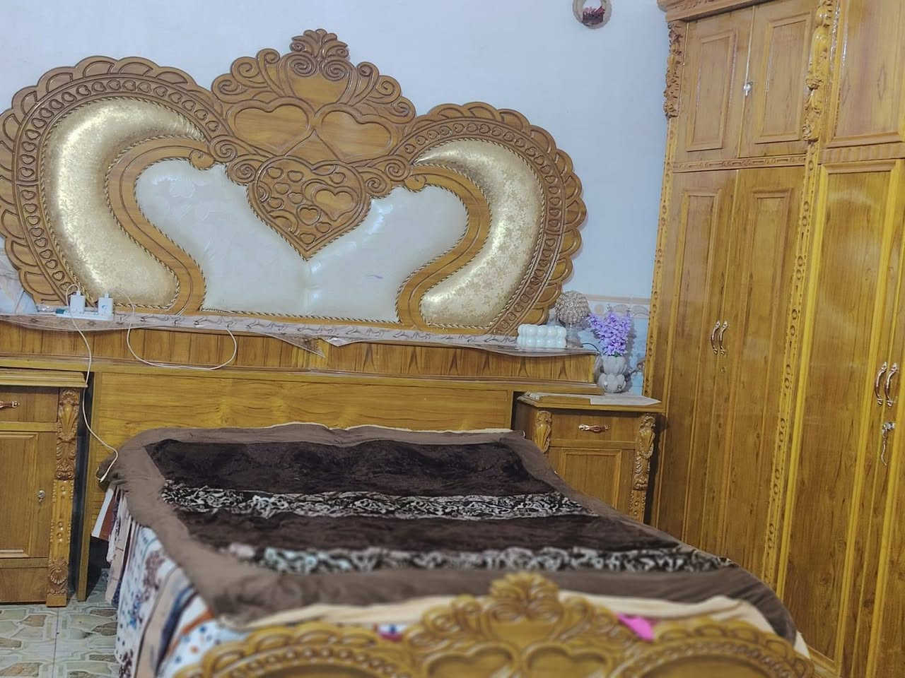 غرفه تسكام للبيع استخدام قليل سنة 2025سكمتها
سبب البيع تحولت الى بيت جديد زغير سكمتها بمليونين وربع شغل نجاري الشطرة للاستفسار على الرقم *********** بيه واتساب 
سعر البيع مليون ونص
