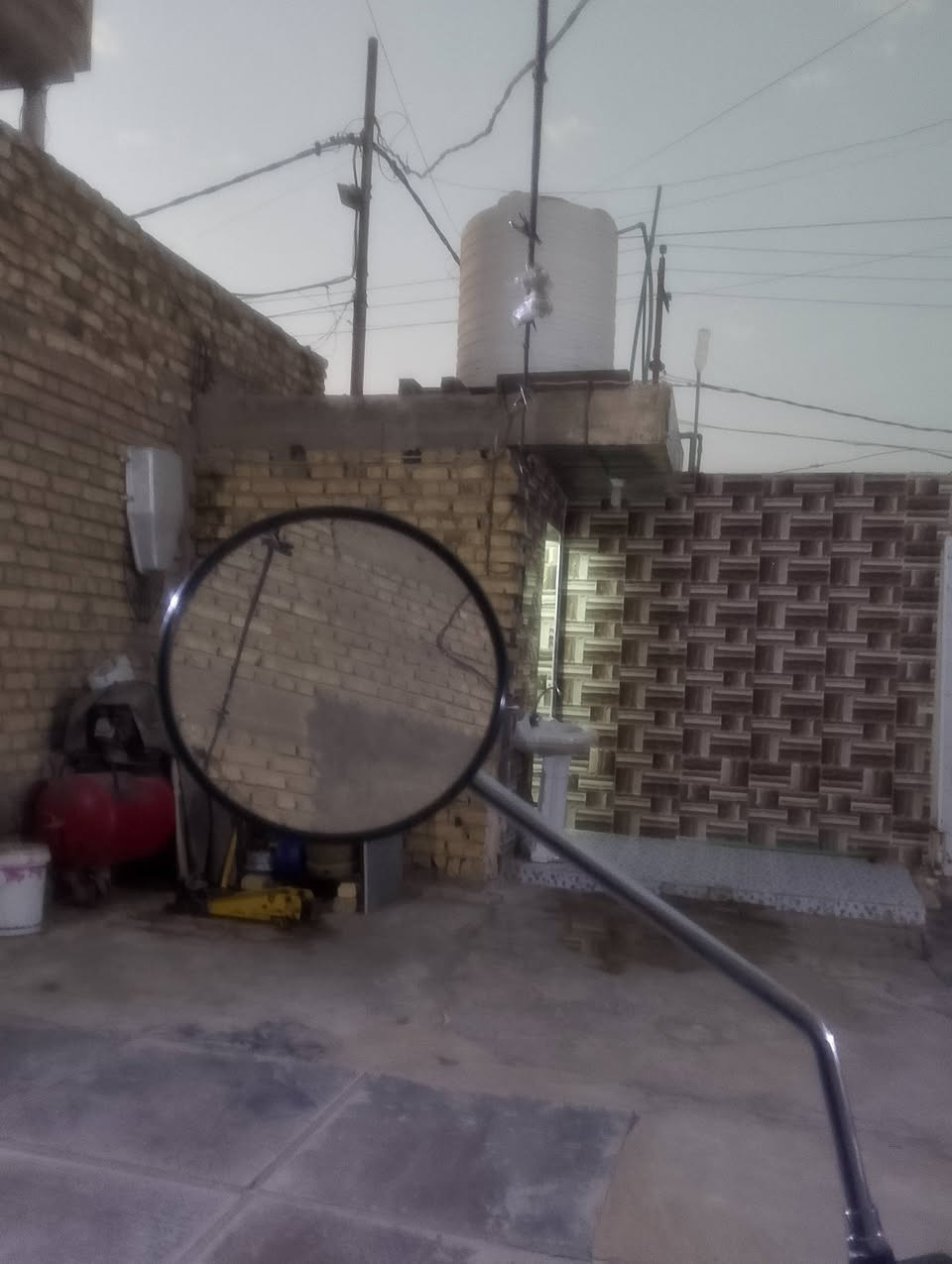 من رخصت مدير الكروب المحترم غراض لبيع غراض نضيفات كلش كلمن وسعره توصيل موجود لجميع المحافظات العراق رقم الهاتف ***********
