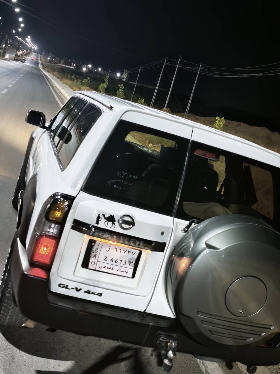 2008
مزايده صبغ عام   بدون ضربه
محرك 4800
دفع رباعي شغال
دواخل نظيفه 
سعر 95
ديالى خانقين
***********
