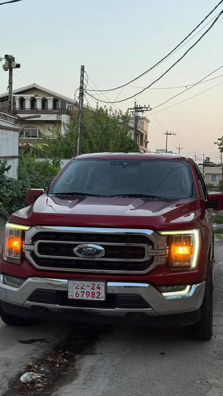 Ford 2022 F150XLT. 
اخوان السيارة ( رفض مروري )
حادثها بابين مصبوغة صفحة وشبر من البونيت بس ايرباك بردة طاك مواصفاتها Xlt محرك 6 سلندر 3.5 t  دفع رباعي شاشة كبيرة مواصفاتها معروفة 
ماشية 80 الف   مكانها أربيل سعرها 175 ومجال كلش بسيط 
***********

