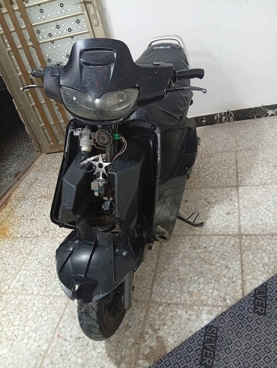 سلام عليكم للبيع دراجه فراشه خير من الله اي نقص ما بيه شغاله الدراجه تشتغل نكره سلف بيهه خيط بخار فقط مكينه مبدل بيه بس ولفات فقط السعر 275 وبيه مجال العنوان نجف شارع المعمل راسلني خاص ....

