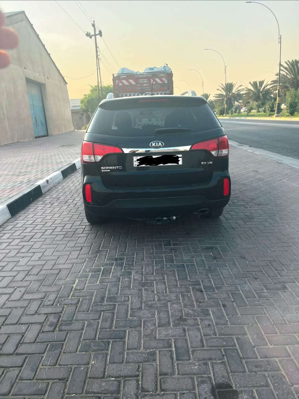 السلام عليكم  كيا سورنتو  ٢٠١٥ وارد أمريكي مكينه ٦ سلندر حادث كلش خفيف حافة البنيد  فقط سونار موجود  السياره ليبل واحد  جاهزه من كلشي مكينه كير حداديه تبريد ثلج  السياره 
1-بصمه 
2-كشنات جلد 
3-كشن ذاكره  تدفئة بالكشنات 
4-مري شفط مري قلاب وي البك 
5-بردات بلادي  
6-فور ويل السياره مواصفات EX معروفه  السياره جديده رقم كربلاء باسمي هزه جديده وسنويه ٢٠٣٠ 
السعر ١٤٠ وبيه مجال للشراي المكان كربلاء للاستفسار 
***********

***********
