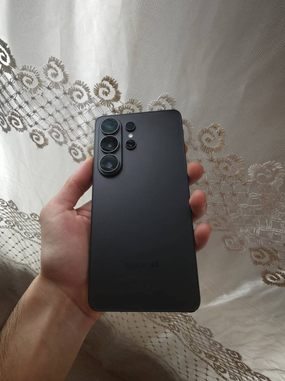 Sumsmug s26 ultra
مستخدم قليل نضيف كلششش مثل ما موضح
ذاكرة 256  لون اسود 
الكارتونة وكامل ملحقات كلشي وياه مع الوصل  مع كفرين هدية 
سعره 1250 وبيه مجال 
   ***********
