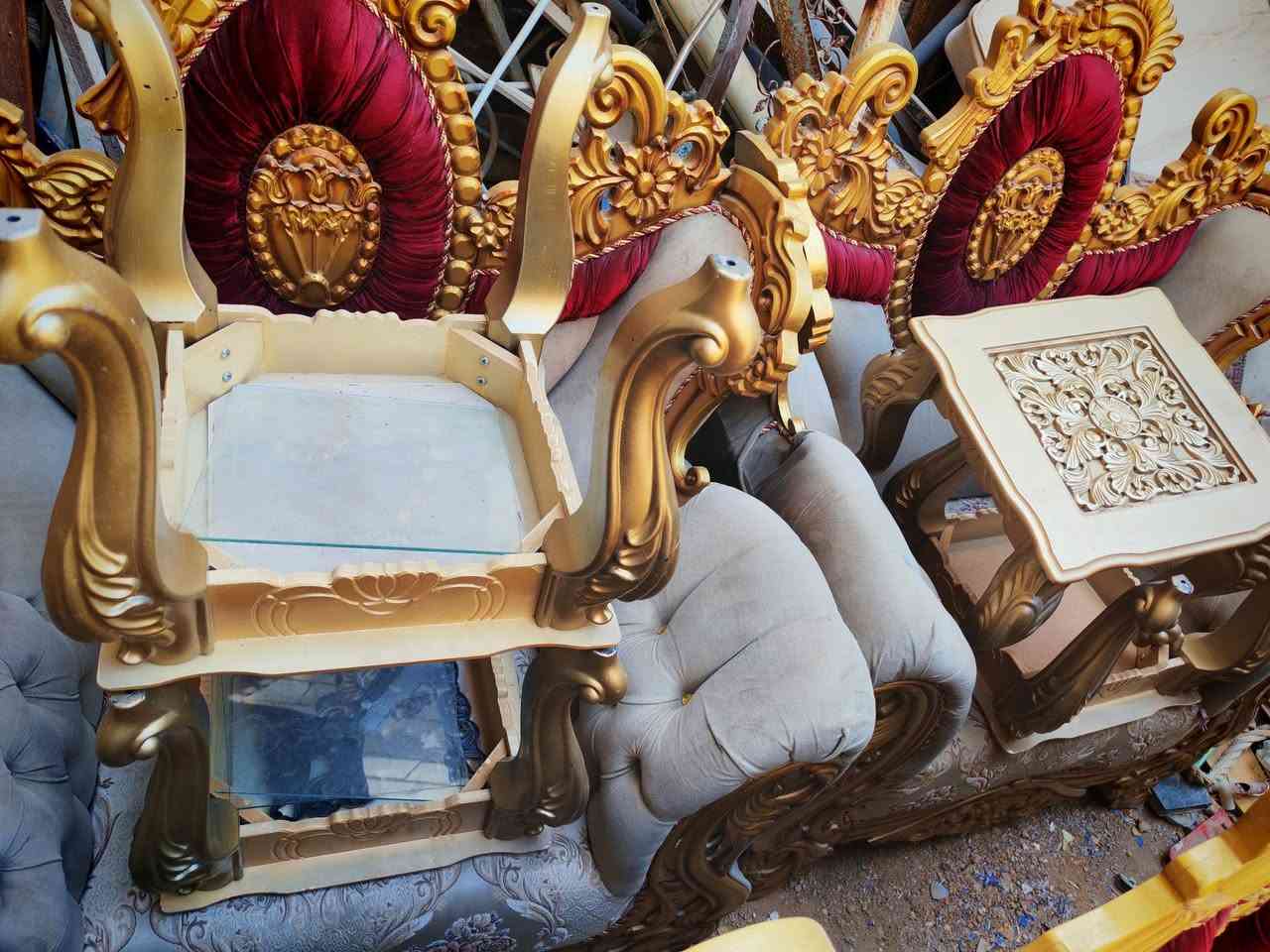 سلام عليكم
تخم قنفات ملكي ١٠ نفرات 

مع ٤ طبلات صغار وطبلة كبيرة 

السعر ٠٠٠ ٧٧٥ ألف 

المكان شارع أحمد الوائلي 

***********
