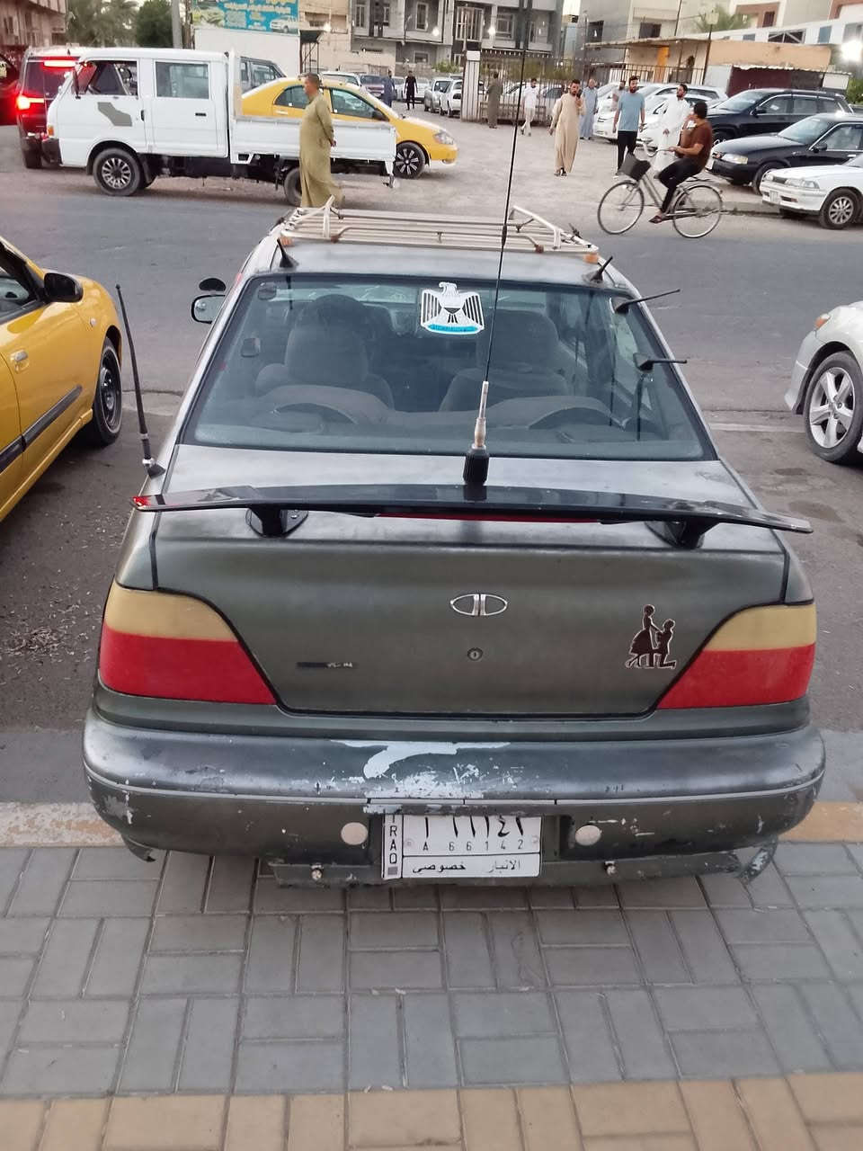 السلام عليكم للبيع وبسعر 17وبيها مجال 
موديل 94
مكينة تجفيت جديد 
كير جديد
كهربائيات كلها شغالة 
بيها فقط الباور مال ستيرن بي نضوح قليل من تفر ستيرن زايد
سنوية بشهر الـ10 تنتهي 
ماعليها لا غرامات ولا شي 
مكان فلوجة تفاصيل اتصال 
احمد الحلبوسي 
***********
