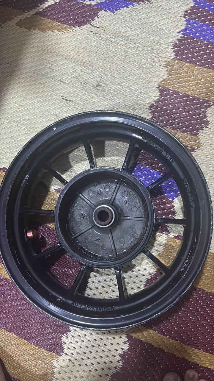 سلام عليكم ويل سكنس مشيف تك خلفي
***********

