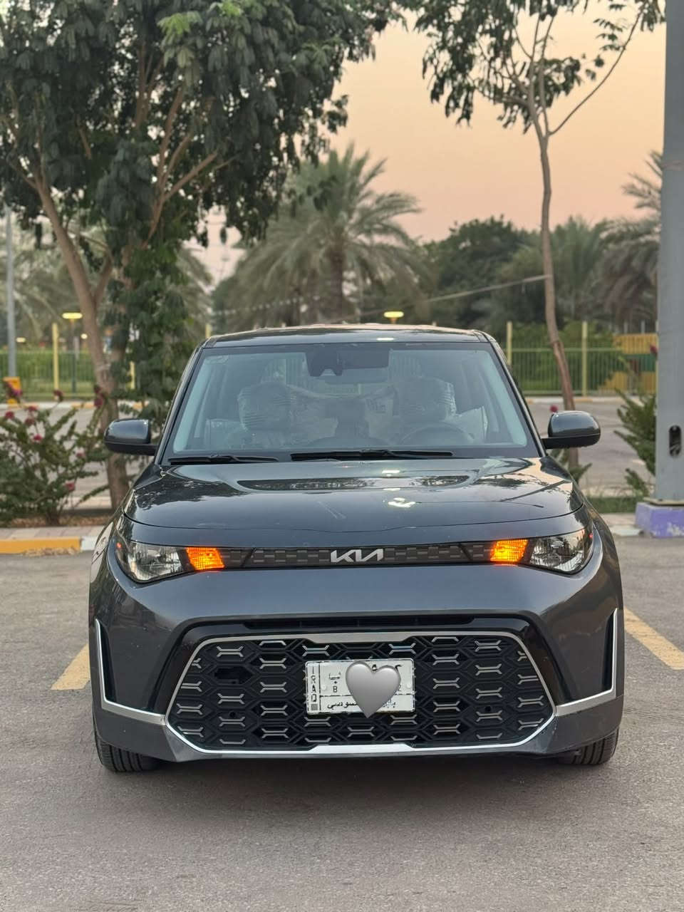 صول 2023
مواصفات الs

كامره خلفيه
رادار جانبي
كار بلي
رادار امامي وتحديد مسار
داخل ابيض
السياره بدون ايرباك بدون صبغ
ماشيه ٥٣

148 بيهه مجال

***********
