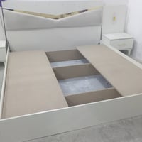 غرفه تركي للبيع الغرفه حلوه ونظيفه مابيهه شي السعر ٤٠٠ وبيها مجال العن...