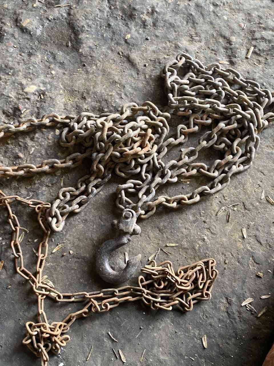 السلام عليكم عندي بكره للبيع جديده مال محتاج سعر 100 وبيه مجال عنوان المدائن الورديه ***********
