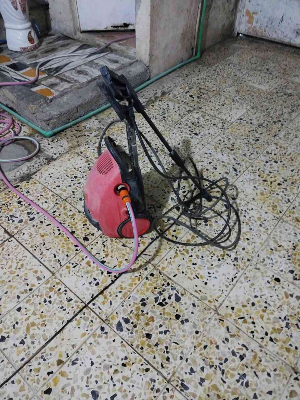 فاره للبيع السعر 50 بعقوبه التحرير الرقم ***********
