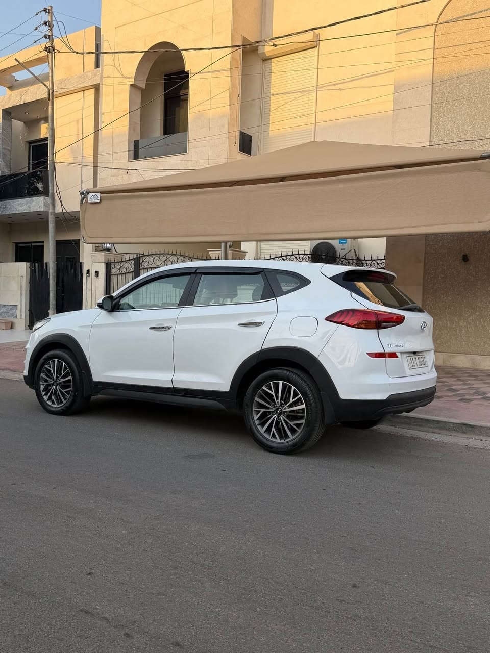 للبيع توسان خليجي شركة الكاصد 2019 شحن واير ليس 
كراسي كهرباء بصمه محرك 2000 دوش سياره شتريت صبغ عام ابيع عام لتسالني شبيه بجم بلاد بيه ضرر خلفي جاهزه وبسمي اي نقص مابيه 
السعر 128$ مكاني بل منصور داودي 
*********** بغداد, العراق
