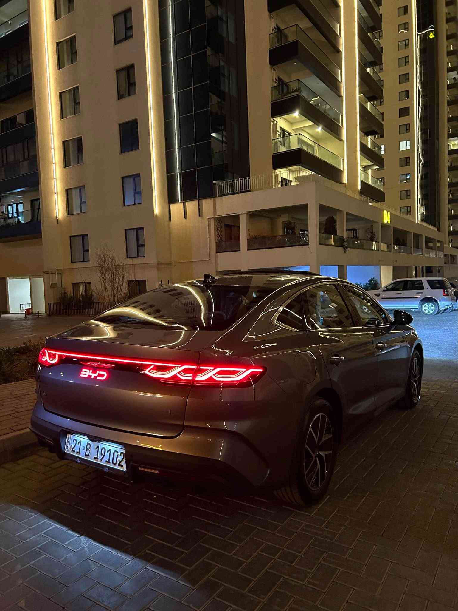 BYD- qin L
2024 
پاتری ١٢٠ 
پانۆراما 
٥ کامیێرا 
ناو زەیتونی 
١٣ هەزار کم ڕۆشتووە 
بێ بۆیاخ بێ سارد بێ تەرزە 
١٨٩ وەرەقە و مەجال 
*********** السليمانية, العراق

