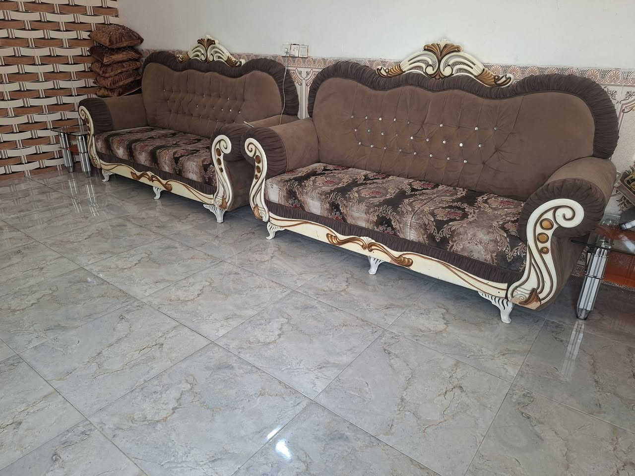 سلام عليكم تخم ١٠ مقاعد البيع بل حكيم  سعر ٣٥٠ ستفسار ***********
