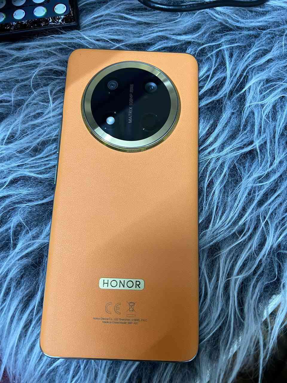 السلام عليكم جهاز نضيف هونر x9c بطاريه 6600ملي. ذاكره 256،ملحقات كامله،  السعر 350
واتساب ***********
