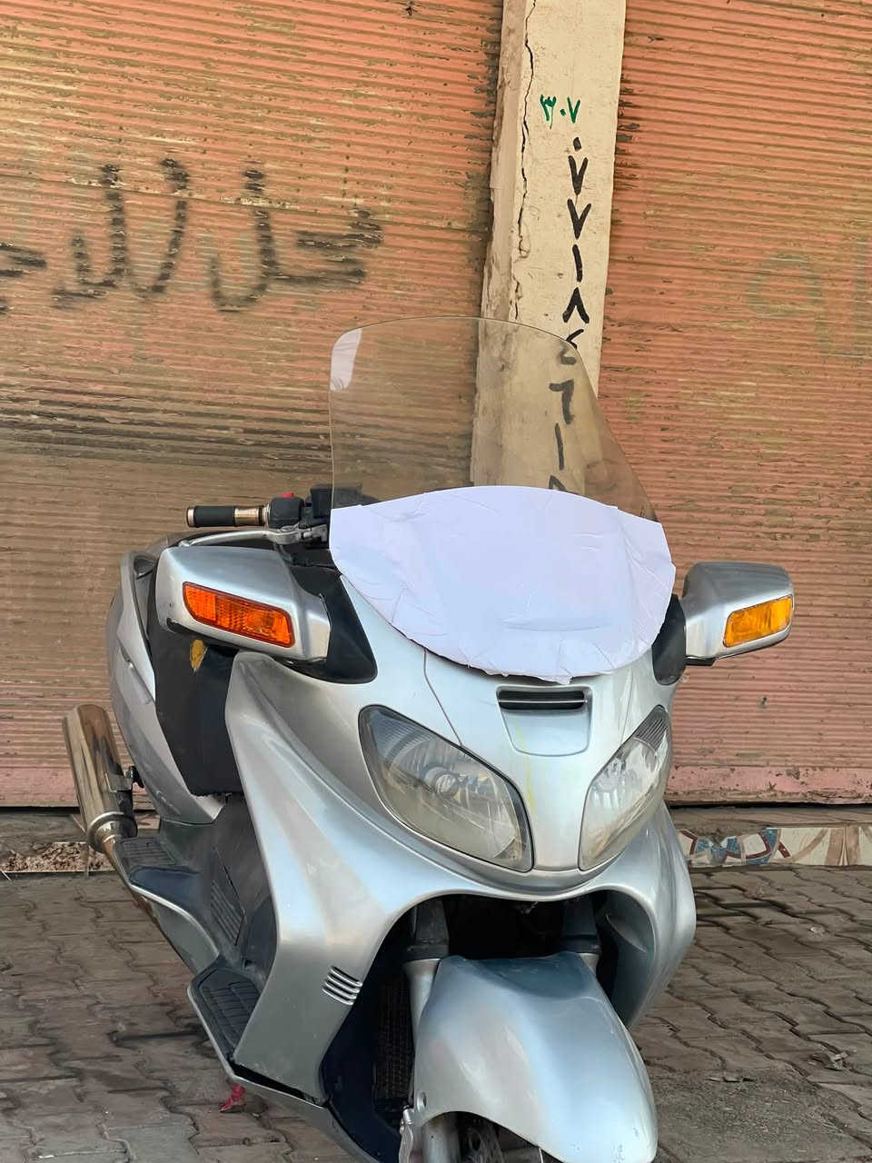 السلام عليكم سكاي ويف 650 نص فول كير و مكينه كفاله دراجه كامله بيع او مراوس السعر مليون و 600 و بيها مجال مكاني ديالى الخالص  
***********
