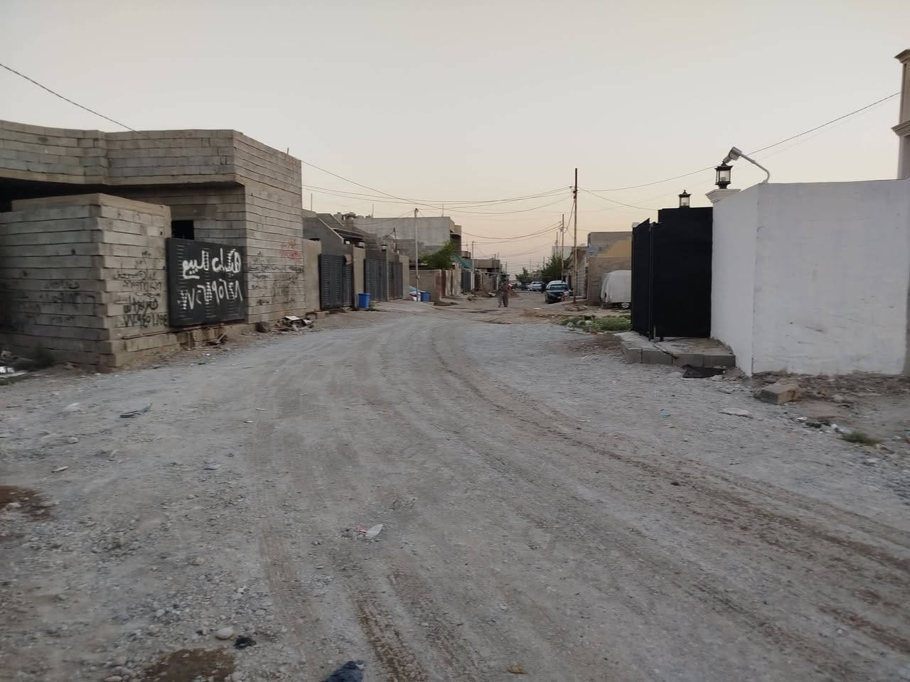 السلام عليكم قطعه ارض ركن للبيع المساحه 185متر 
المكان 16اب خلف جامع الحاج وأحد زنكنه 
مقابل مجمع لولوة 
ملاحظه القطعه رقم توزيع 
السعر 28 مليون 
***********
