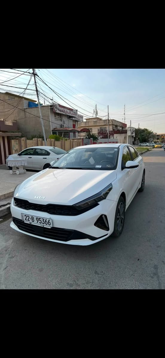 السلام عليكم
K3
موديل 2022 
ضررها موضح ب صورة 
محرك 1500
سيارة ما بيها اي قطعة صبغ 
مكان السيارة موصل 
سعر السيارة 128وبيها مجال 
***********
