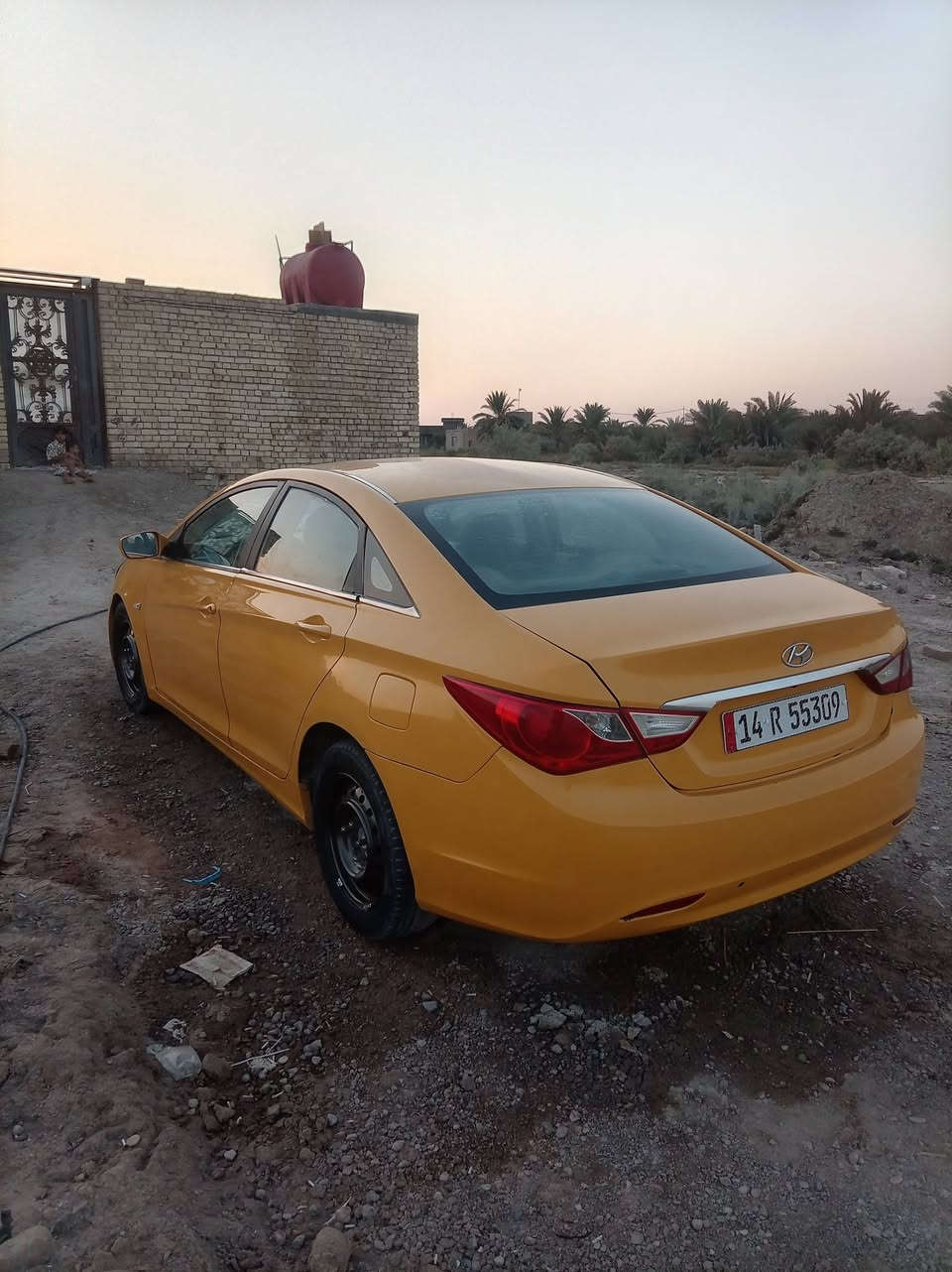 سلام عليكم*

سوناتا هونداي خليجي وارد كوري 2011 كفاله عامه من  
ضربه وتبديل مكينه 2000 كير مكينه بالكارتون تبريد  
وحداديه وتخم تاير بالجيس صبغه جديده حراري ليزرى  
رقم بصره انكليزي بأسمي هزه جديده وسنويه جديده  
والحسين سياره ماتخسر الف عليه

*مكان سماوة 
*السعر 95 $*  
  
***********

