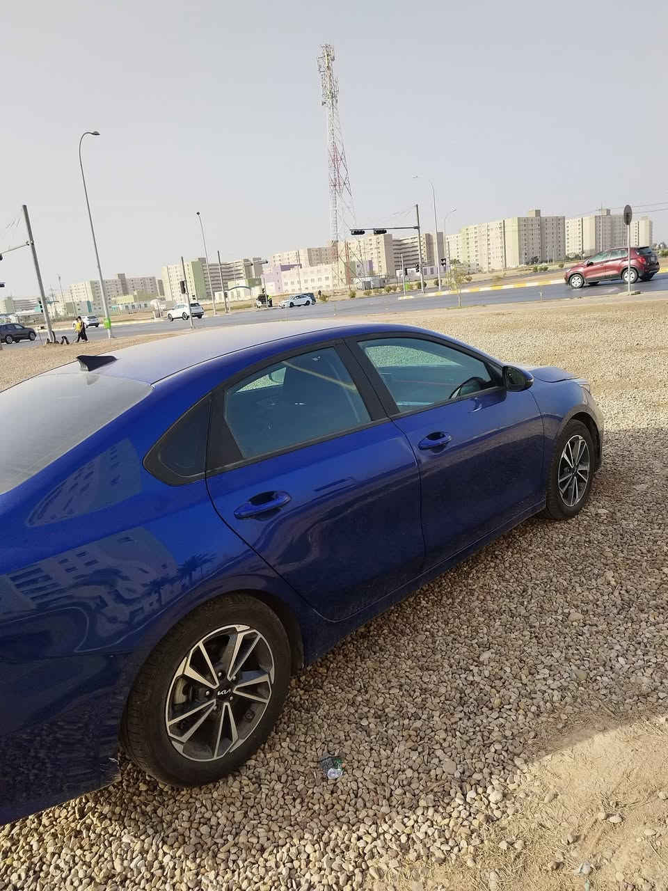 السلام عليكم .. كيا فورتي ٢٠٢٣ ماشيه ٤١ ميل وارد ضربتها الصندوق معدل بارد رايدها ١٥٠
*********** هذا بيه واتس اب ***********

نص مكتوب في الصور:
- 49202394